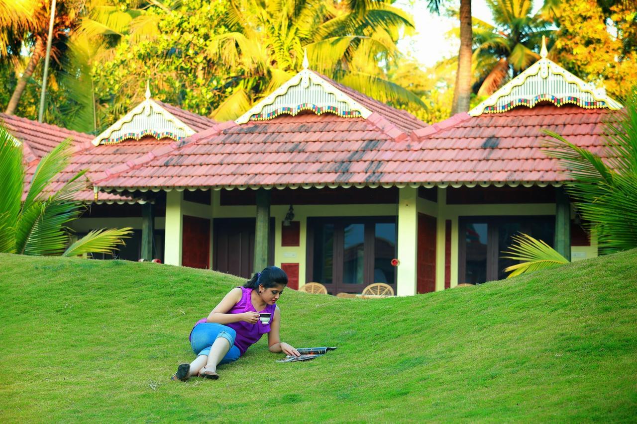 Deepanjali Wellness & Retreat Hotel Thanniyam Luaran gambar