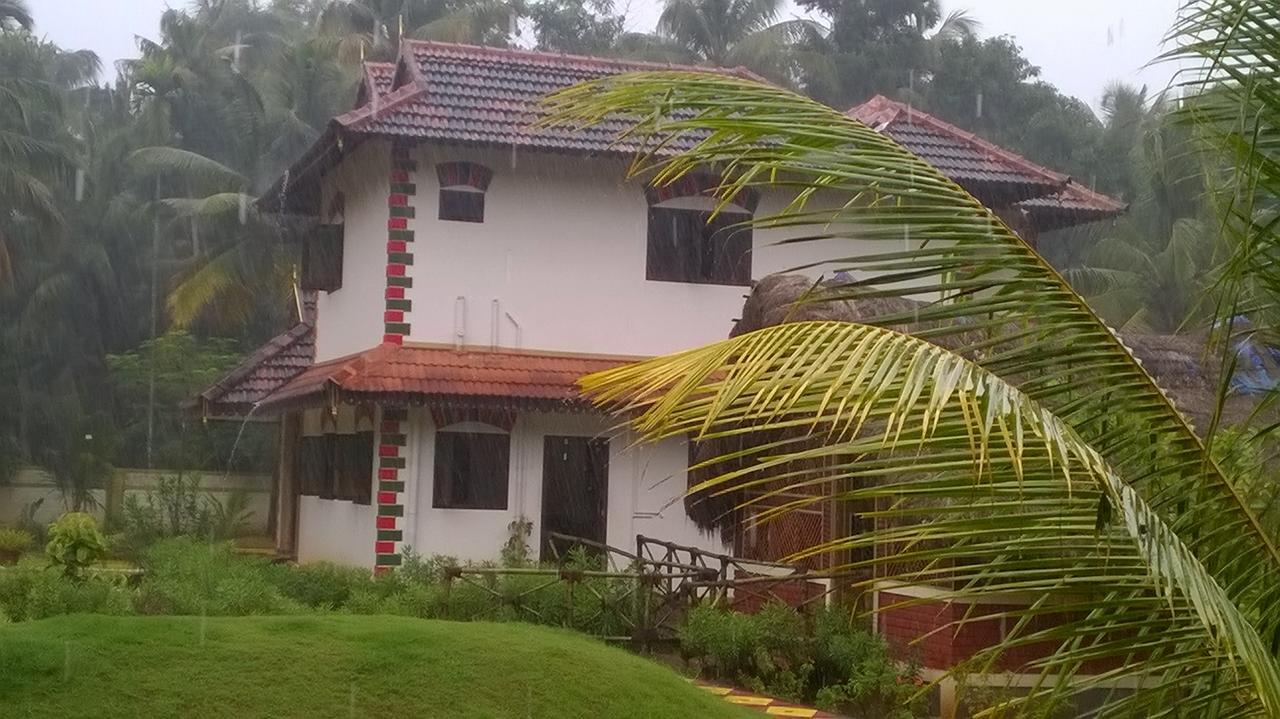 Deepanjali Wellness & Retreat Hotel Thanniyam Luaran gambar