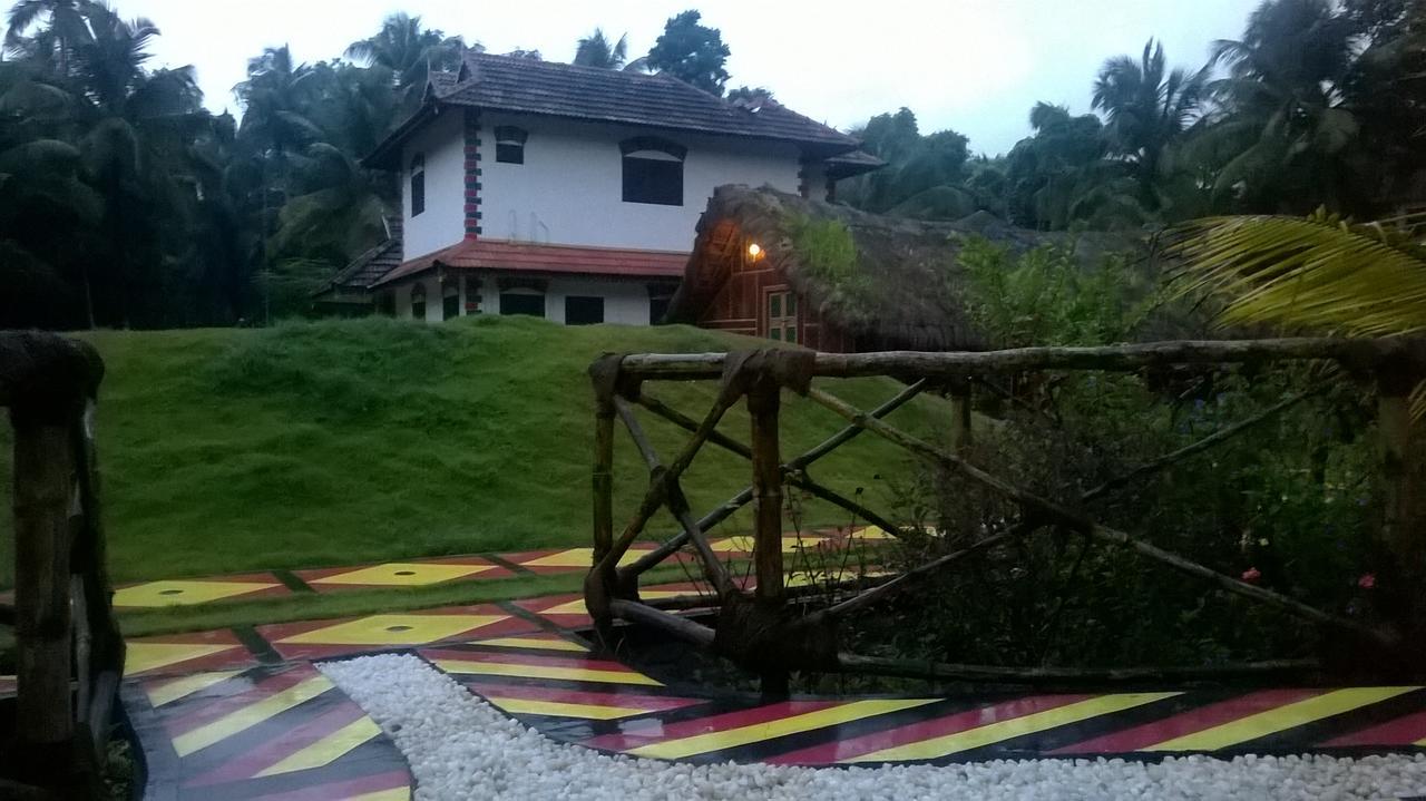 Deepanjali Wellness & Retreat Hotel Thanniyam Luaran gambar