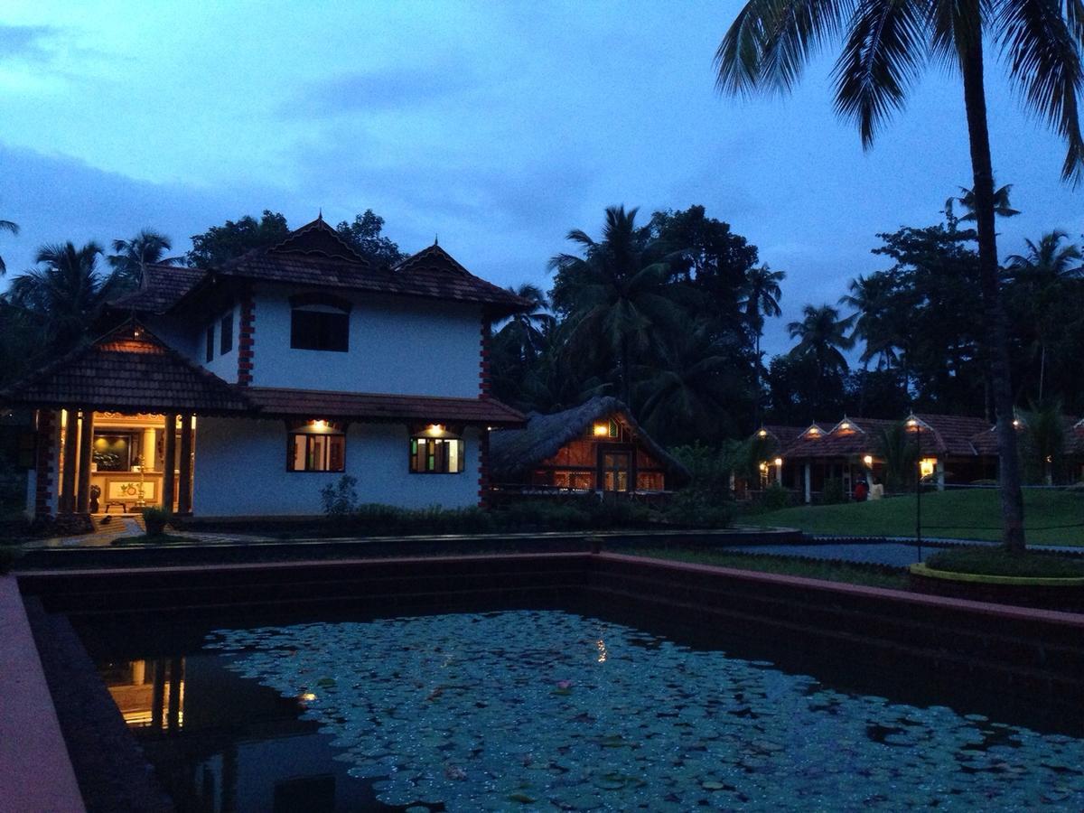 Deepanjali Wellness & Retreat Hotel Thanniyam Luaran gambar