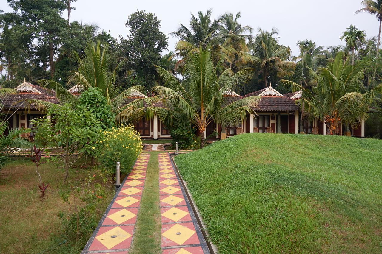 Deepanjali Wellness & Retreat Hotel Thanniyam Luaran gambar